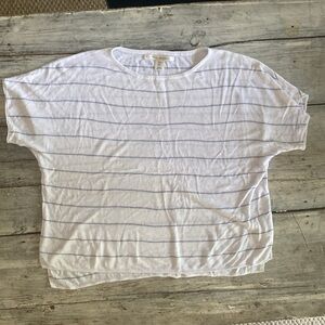 Max Studio lightweight white sweater with gray blue stripes